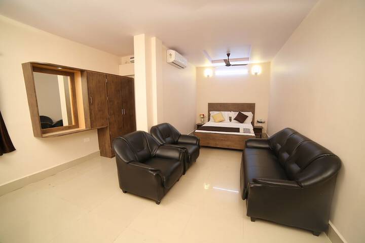 Room 7 of 24