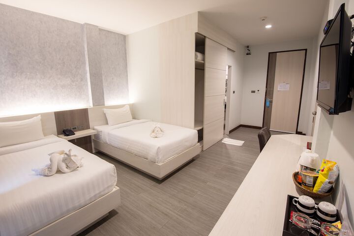 Room 9 of 79