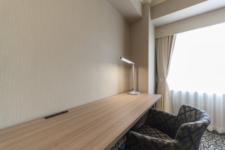 Room 21 of 94