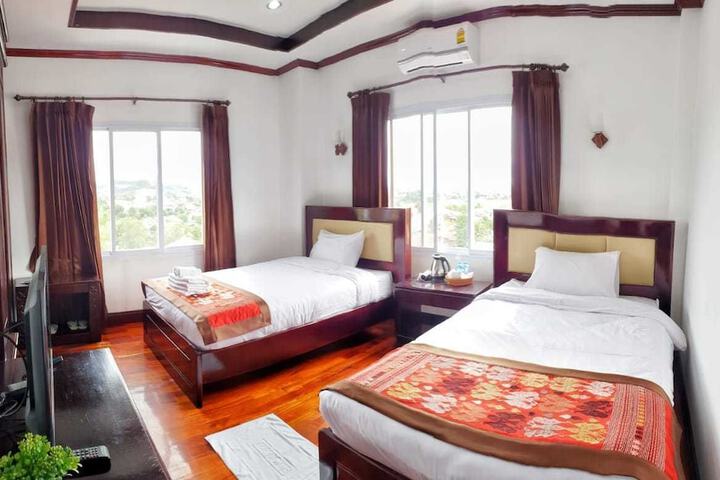 Room 4 of 49