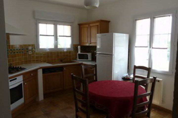 Room 6 of 28