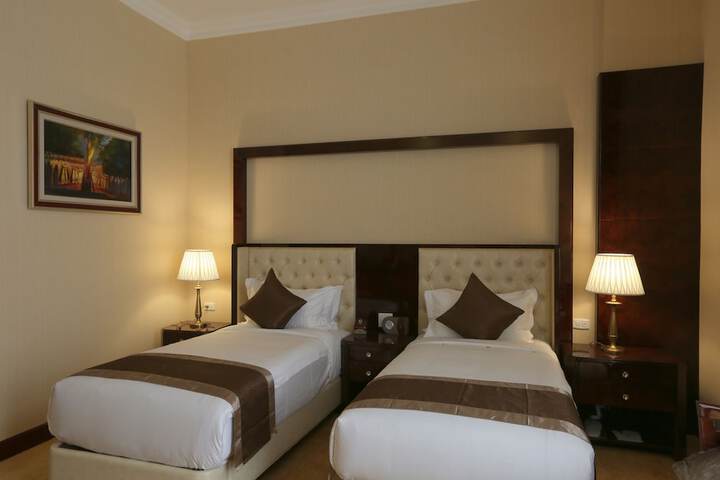 Room 6 of 71