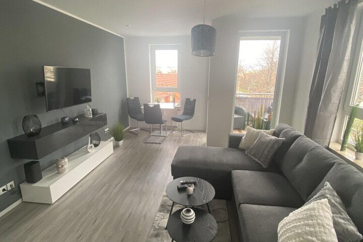 Room 2 of 10