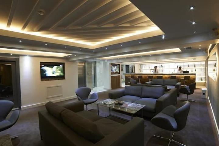Hotel Interior 5 of 18