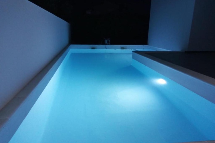 Pool 12 of 21