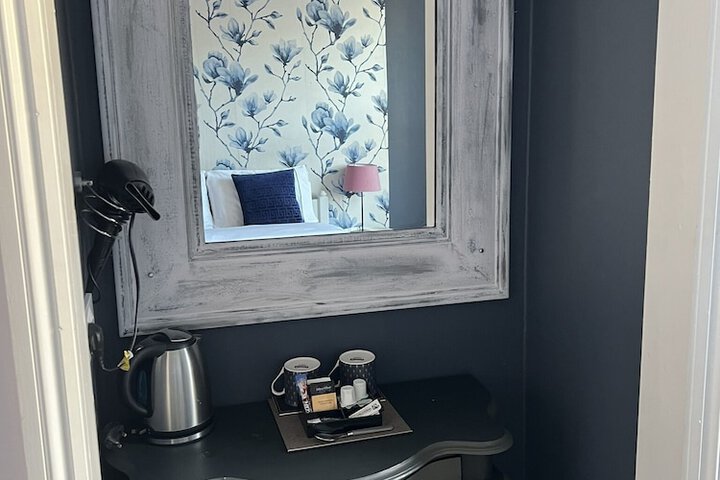 Room 13 of 88