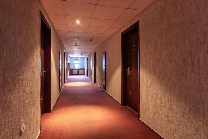 Ballroom/Hall 31 of 34