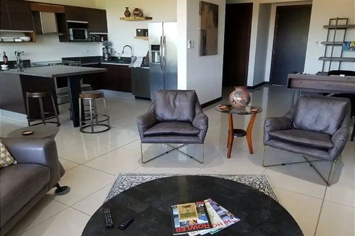 Room 10 of 16