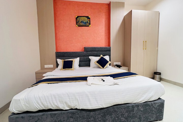 Room 30 of 81
