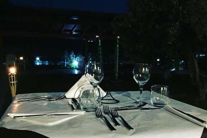 Dining 17 of 39