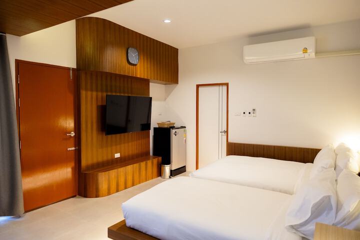 Room 62 of 103