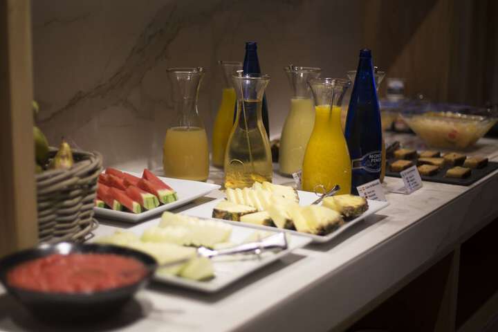 Dining 46 of 55