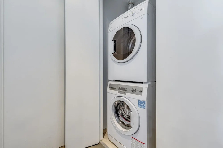 Photo of Spectacular 2BR Executive Suite Financial District