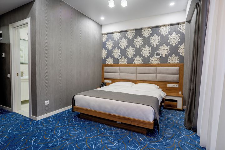 Room 14 of 23