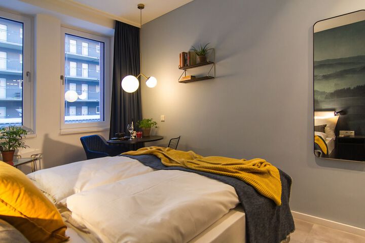 Room 42 of 131