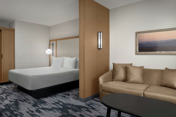 Room 17 of 42