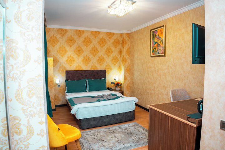 Room 71 of 113