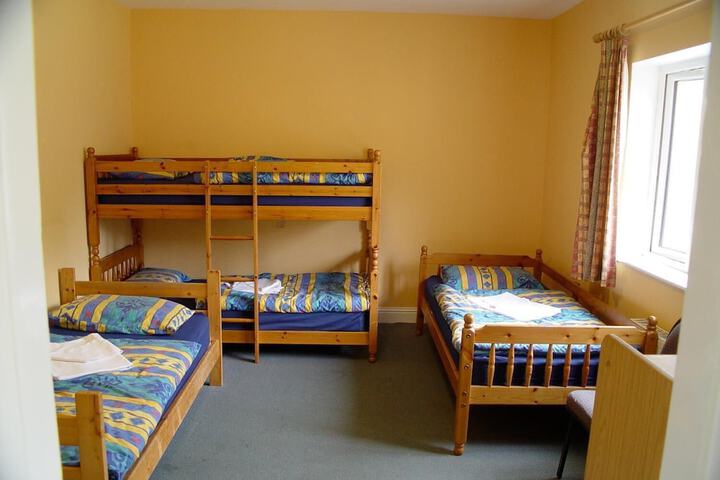 Room 10 of 25