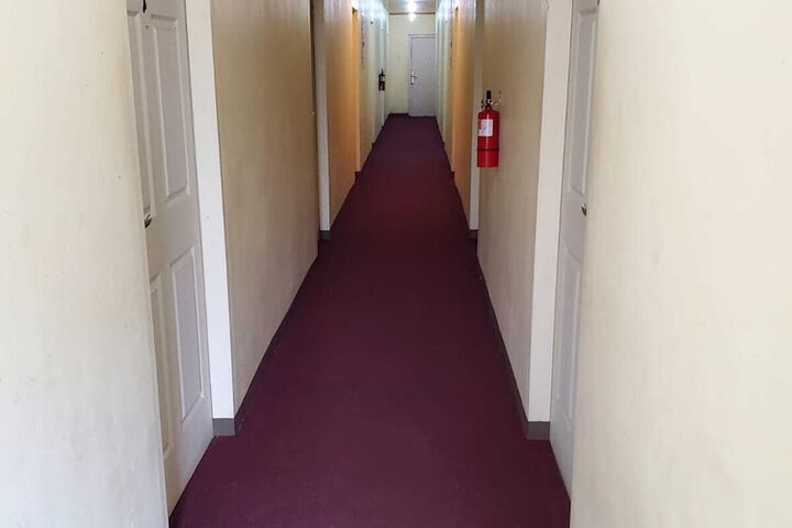 Room 10 of 17