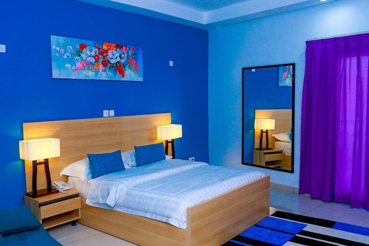 Room 2 of 31