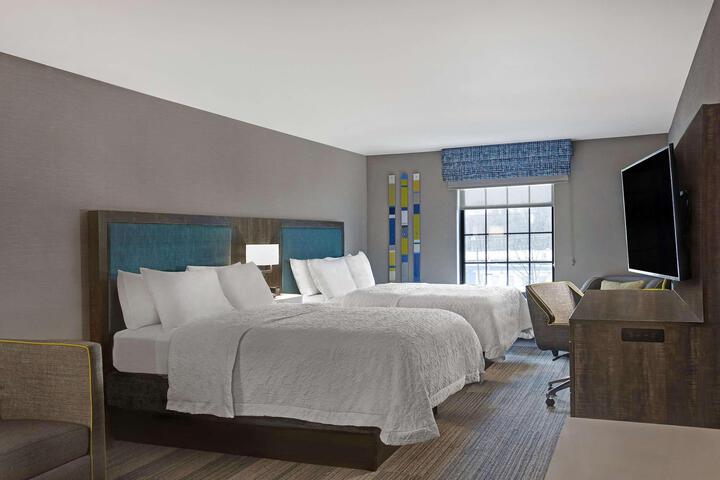 2 Queen Beds (11 of 11)
