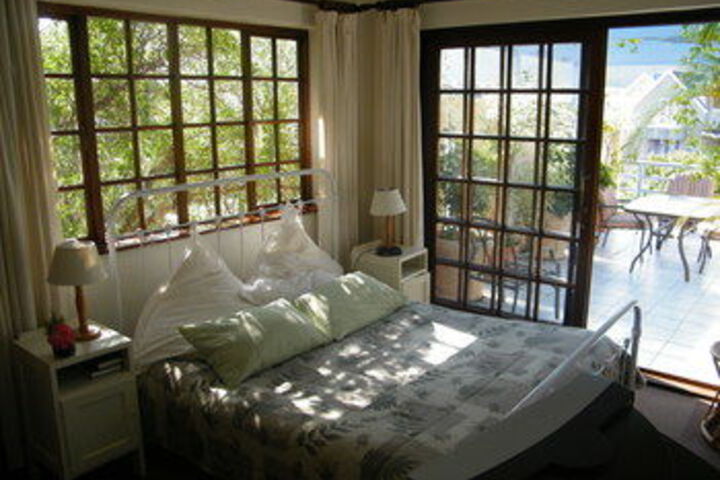 Room 11 of 25