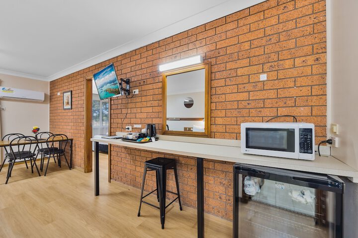 Room 15 of 105