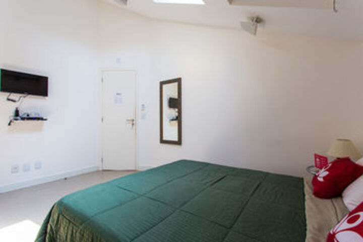 Room 14 of 34