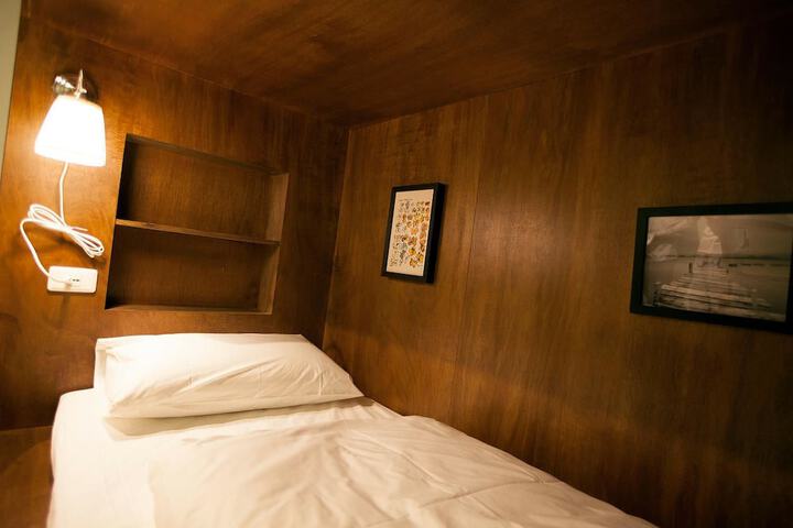 Room 2 of 101