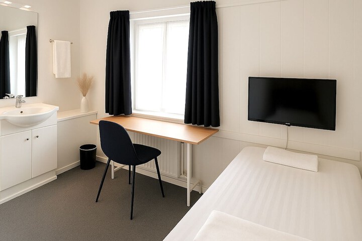 Room 9 of 26