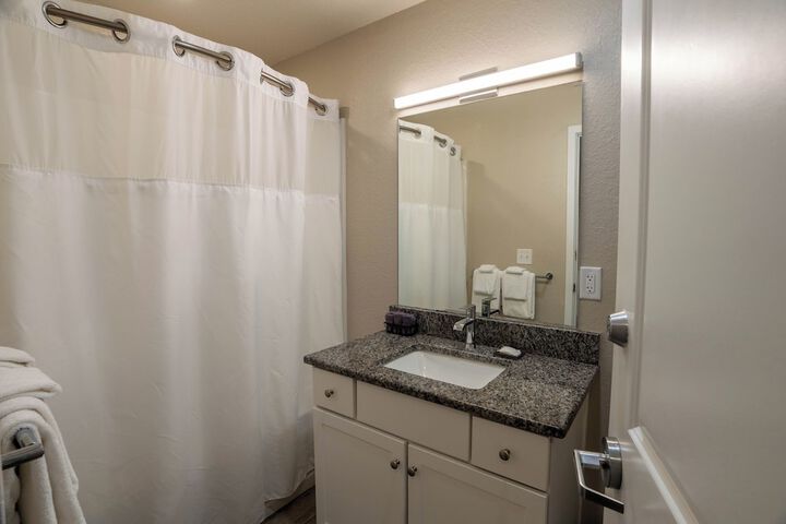 Room 25 of 54