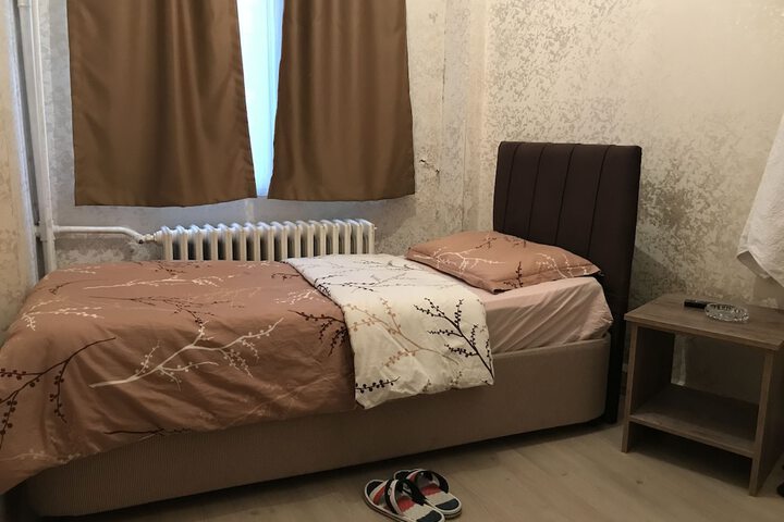 Room 15 of 22