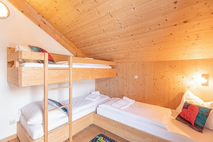Room 155 of 193