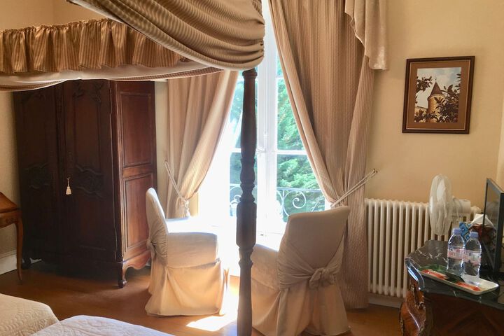 Room 14 of 125