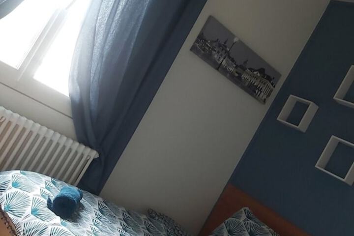 Room 10 of 31