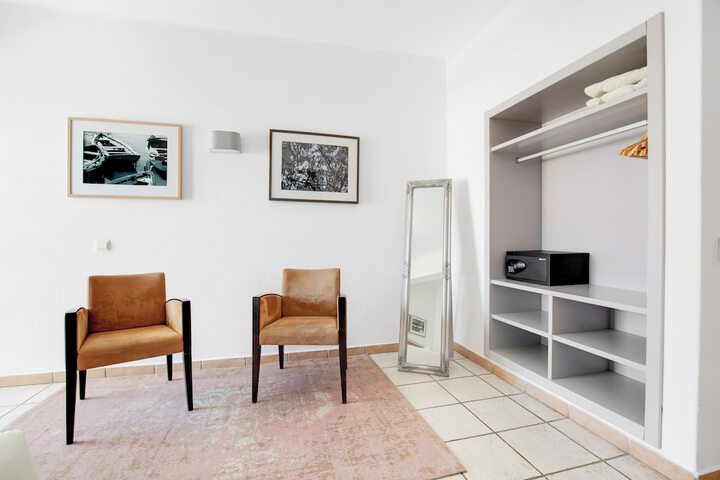 Room 16 of 68