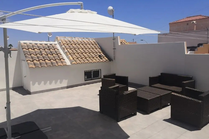 Modern Refurbished Bungalow Communial Poolwifi