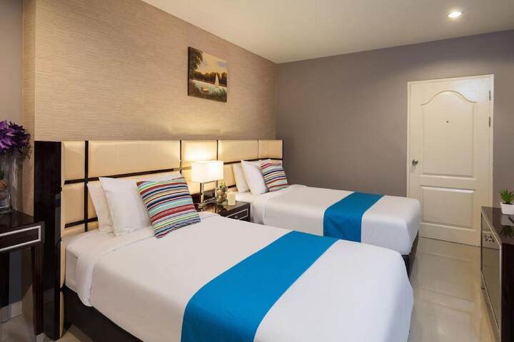 Room 21 of 50