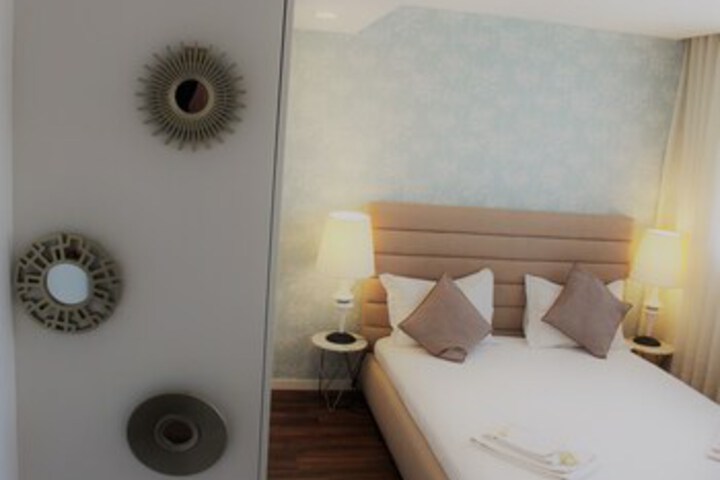 Room 50 of 74
