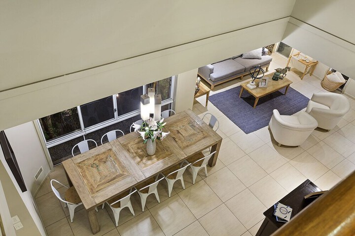Room 4 of 20