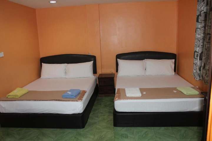 Room 5 of 28