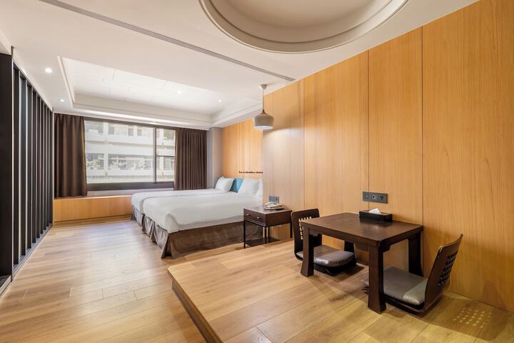 Room 61 of 103