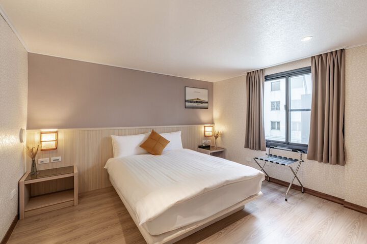 Room 15 of 45