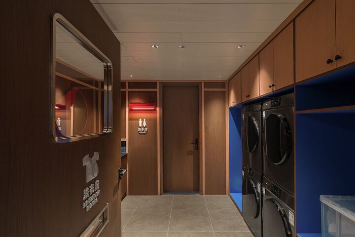 Room 25 of 25