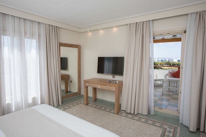 Room 10 of 52