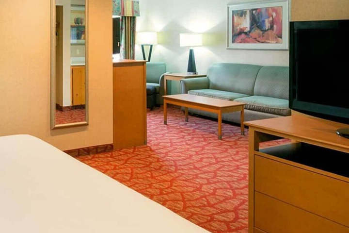 Room 14 of 86