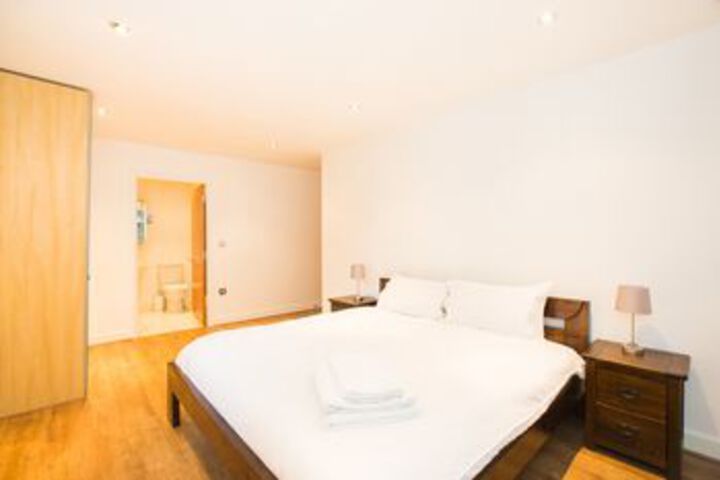 Room 10 of 24