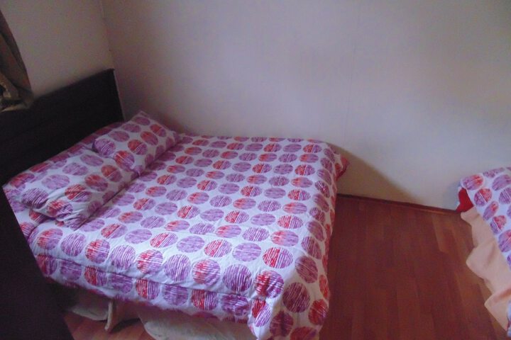 Room 6 of 11