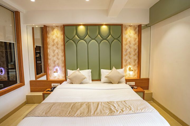 Room 16 of 53