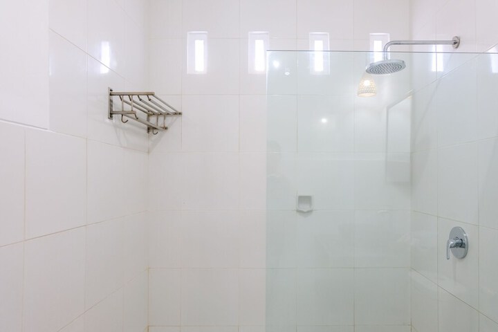 Room 16 of 44